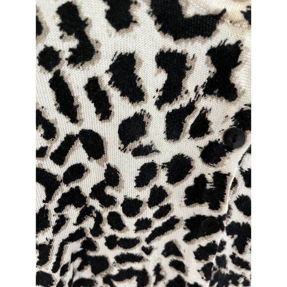 Ann Taylor Womens S Animal Print Silk Blend Pleated Button Up Cardigan Sweater - Picture 3 of 6